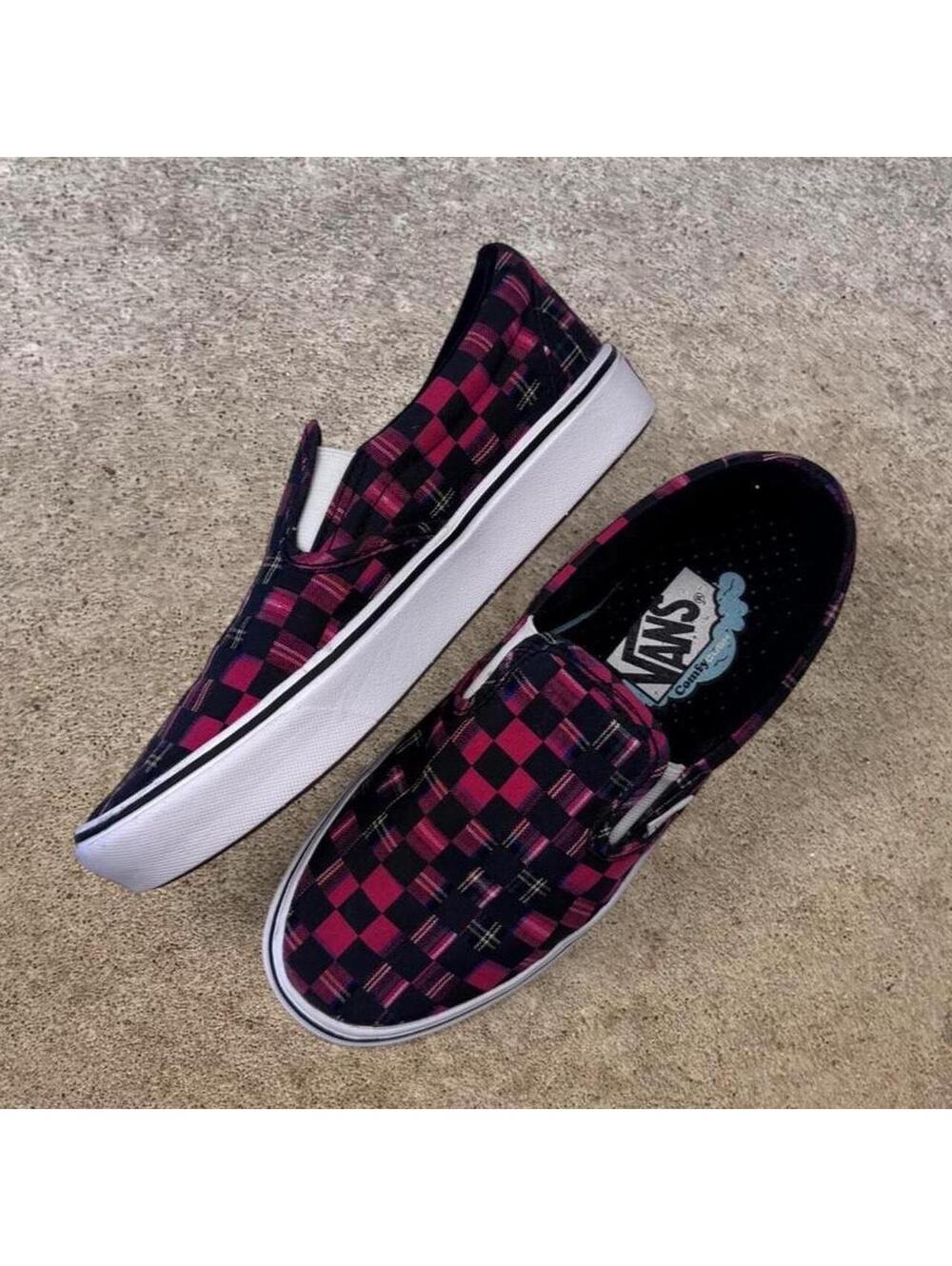 Vans Classic Slip-On ComfyCush Sneakers Red / Black Plaid Checkerboard 7.5✨
